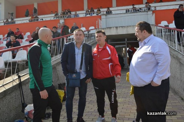 „Розова долина“ победи с 4:0 „Евроколеж“ и вече е на 2 точки от първото място