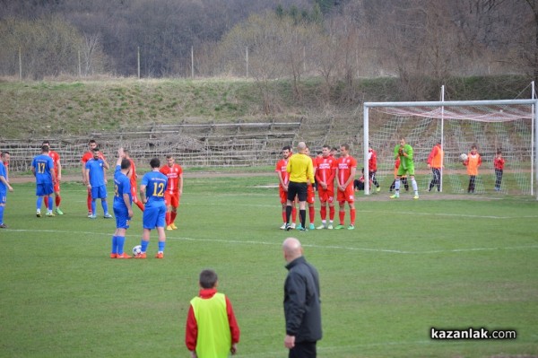 „Розова долина“ победи с 4:0 „Евроколеж“ и вече е на 2 точки от първото място