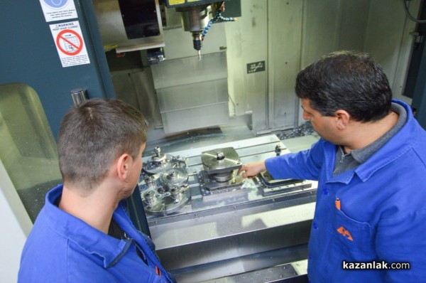 ПГ „Иван Хаджиенов“ предлага обучение в работна среда