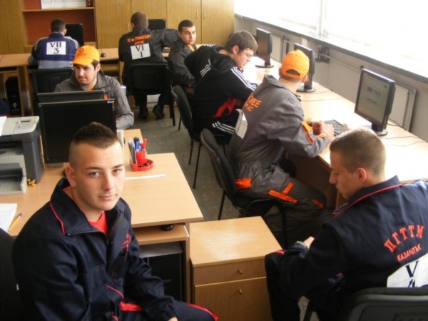 Възпитаниците на ПГТТМ първи на регионално състезание