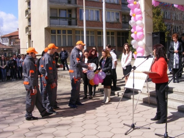 Възпитаниците на ПГТТМ първи на регионално състезание