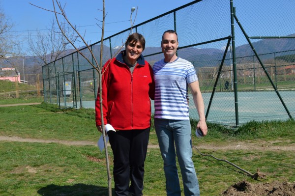 Борис Кърчев и спортистите на Казанлък посадиха Гора на спорта