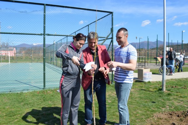 Борис Кърчев и спортистите на Казанлък посадиха Гора на спорта