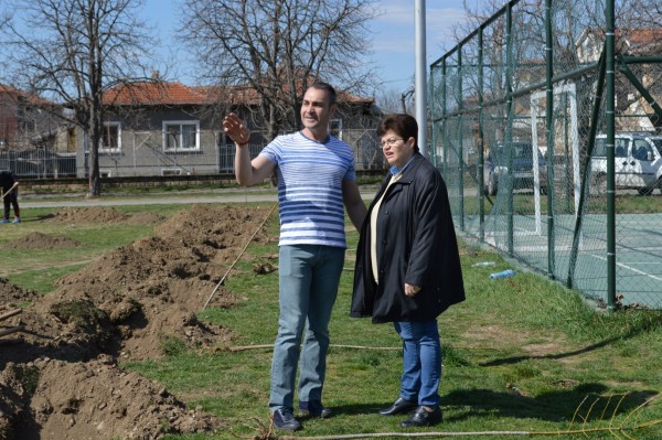 Борис Кърчев и спортистите на Казанлък посадиха Гора на спорта