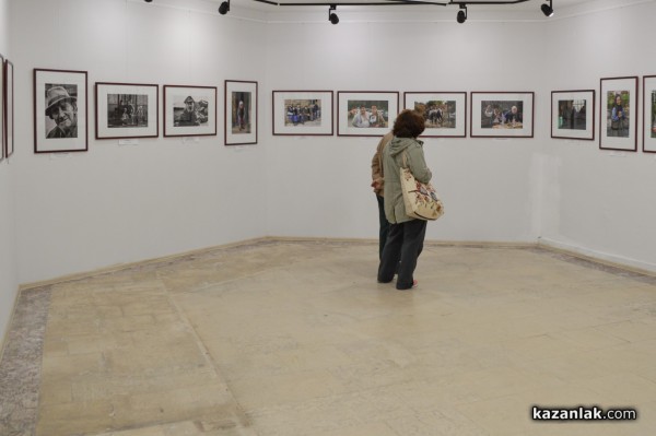 „Съвременните нашенци“- фотографска изложба на Жоро Хаджиев