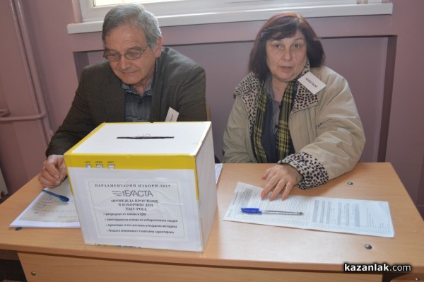 Една трета от казанлъчани вече избраха своите депутати