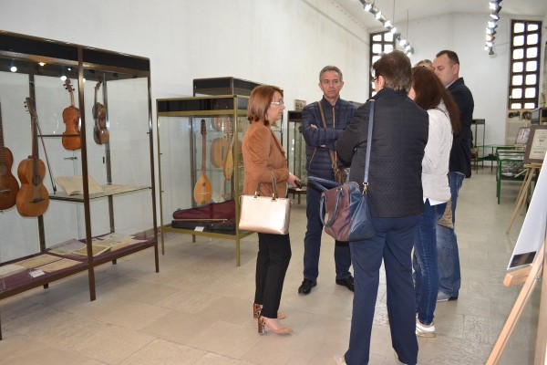 С аплодисменти за казанлъшките лютиери започна Експо класика 2017