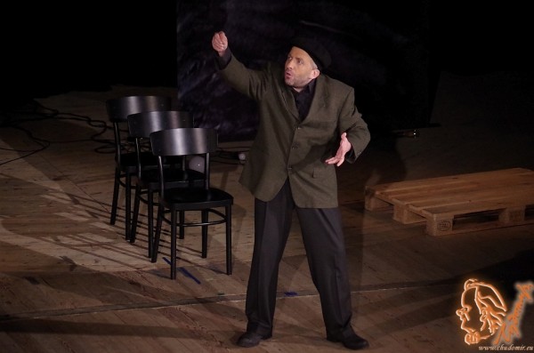 Мариус Куркински с „Черното пиле“ е носителят на 16-та награда на „Комедийният хит на сезона“