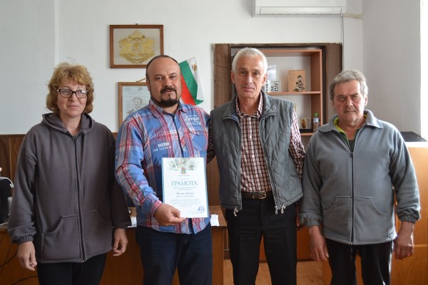 Кметът на Общината поздрави Кмета на Средногорово за „Кмет на месец март“