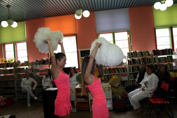 Юбилеен брой на “Teen“s paper“ представиха от ПГЛПТ 