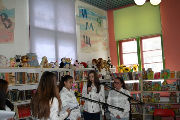 Юбилеен брой на “Teen“s paper“ представиха от ПГЛПТ 