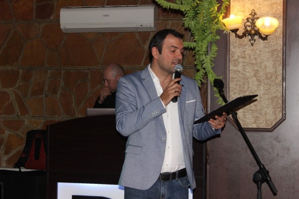 Благотворителният бал, организиран от Община Казанлък и фондация „Сийдър“, набра близо 9 000 лв.