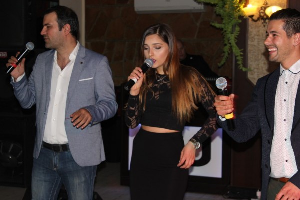 Благотворителният бал, организиран от Община Казанлък и фондация „Сийдър“, набра близо 9 000 лв.