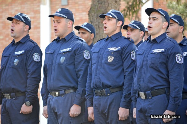 Тържествена клетва на завършващите стажанти към Академията на МВР