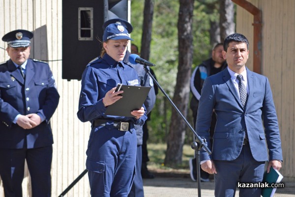 Тържествена клетва на завършващите стажанти към Академията на МВР