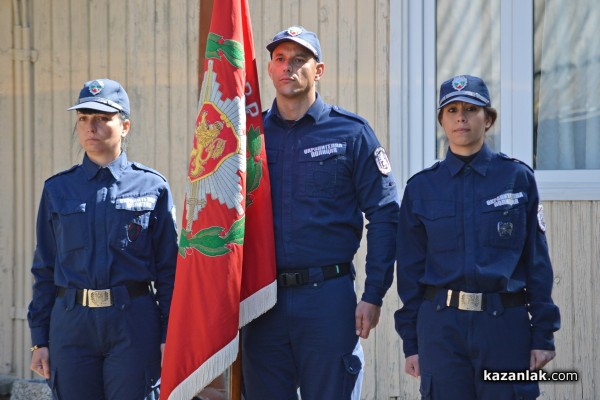Новите полицаи се заклеха в Казанлък да служат с чест на Родината /видео/