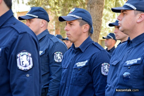 Тържествена клетва на завършващите стажанти към Академията на МВР