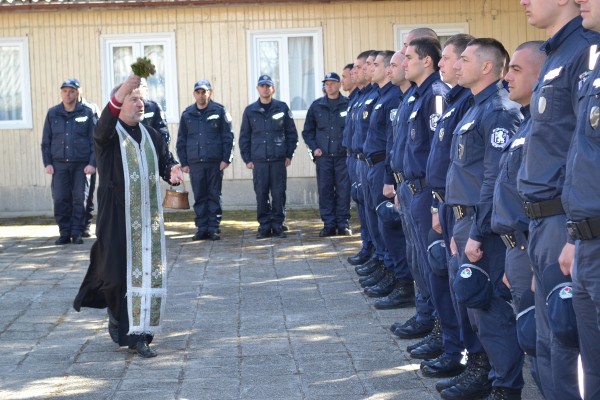  83 нови полицаи се заклеха в Казанлък