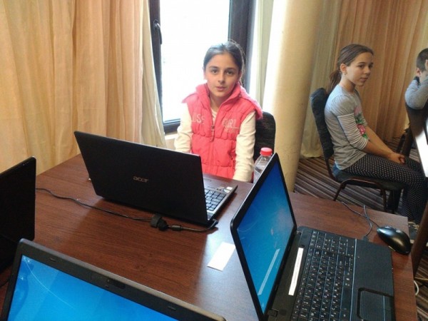 13 деца от школата по програмиране в Казанлък отиват на финали в състезанието “Знайко“