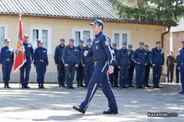 Тържествена клетва на завършващите стажанти към Академията на МВР