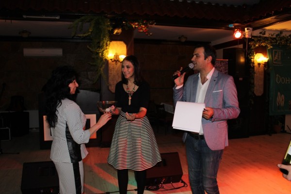 Благотворителният бал, организиран от Община Казанлък и фондация „Сийдър“, набра близо 9 000 лв.