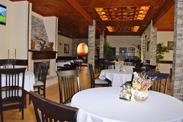 Прясно печено агнешко по Великден в ресторант Ориент