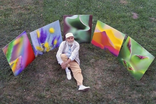 В 15:30 днес –  кадър в небето за сбогом с казанлъшкия фотограф Кольо Пейчев