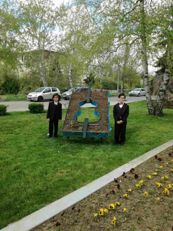 Конкурсен маратон на неуморните таланти от класа по пиано на Елена Юлиянова