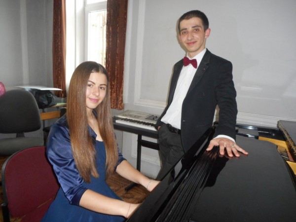 Конкурсен маратон на неуморните таланти от класа по пиано на Елена Юлиянова