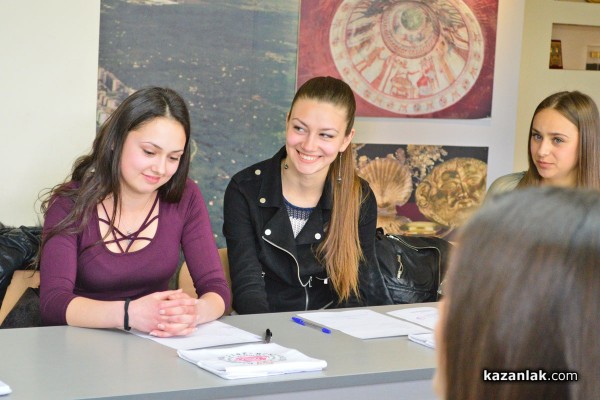 Кандидатките за Царица Роза 2017 бяха представени за пръв път / снимки
