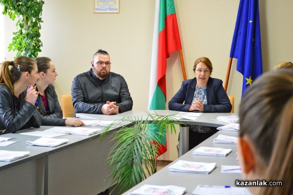 Кандидатките за Царица Роза 2017 бяха представени за пръв път / снимки