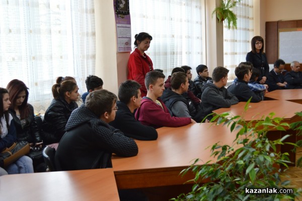 Иван Иванов към учениците в Механото: Уважавайте учителите си!