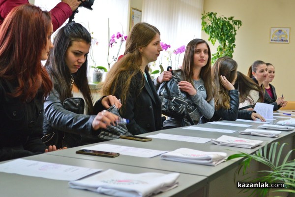 Кандидатките за Царица Роза 2017 бяха представени за пръв път / снимки