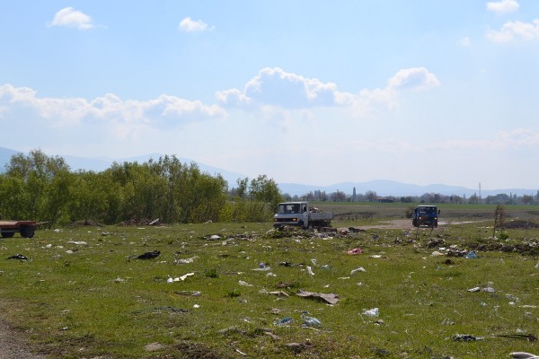Младите дадоха пример в акцията за почистване на община Казанлък