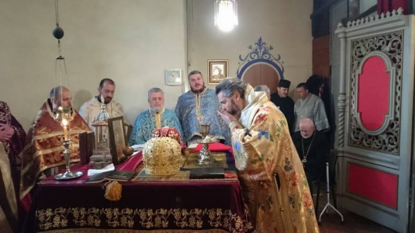 Трима митрополити отслужиха литургията тази неделя в Девическия манастир в Казанлък