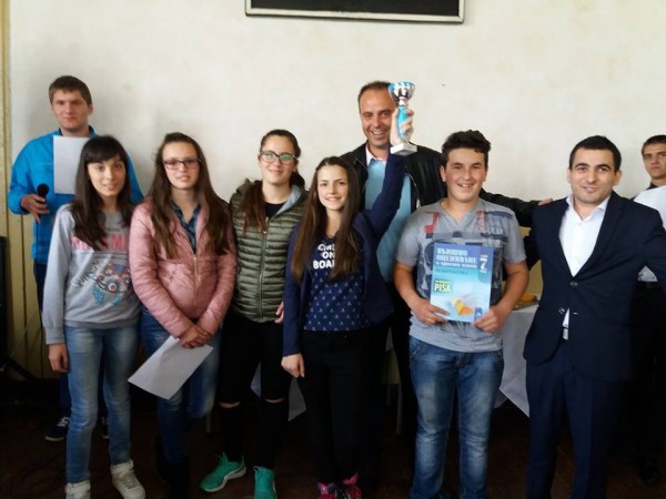 Енинските ученици са първенци в международно състезание по математика на английски