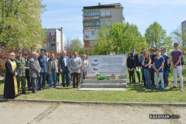 Ген.Цанко Стойков в родния Казанлък: България има потенциал за авиационна индустрия