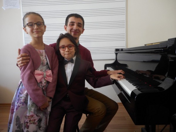 Изключителен успех за учениците на Елена Юлиянова на Международни конкурси в София