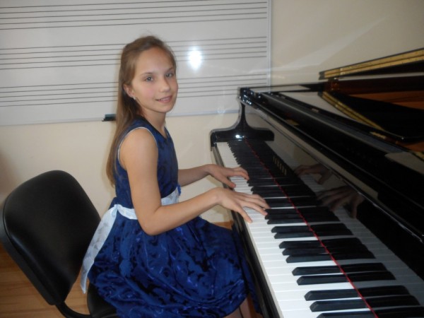 Изключителен успех за учениците на Елена Юлиянова на Международни конкурси в София