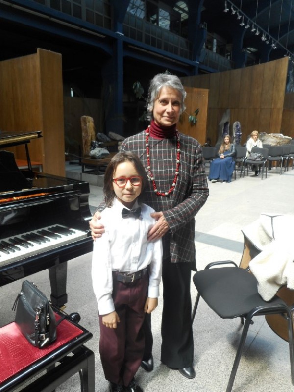 Изключителен успех за учениците на Елена Юлиянова на Международни конкурси в София