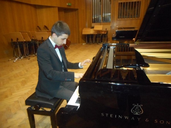 Изключителен успех за учениците на Елена Юлиянова на Международни конкурси в София