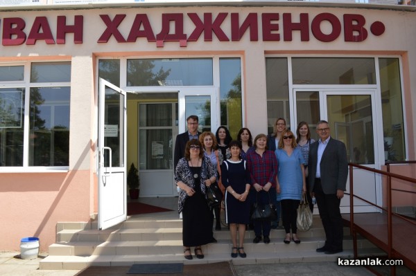 Обмяна на опит с представители на дунавските държави се проведе днес в ПГ „Иван Хаджиенов“