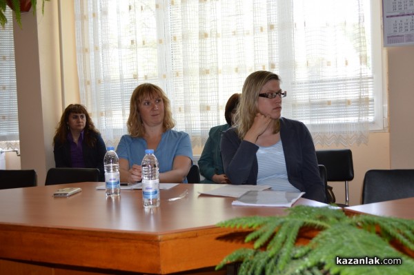 Обмяна на опит с представители на дунавските държави се проведе днес в ПГ „Иван Хаджиенов“