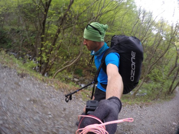 Казанлъчанин е първият прекосил България от връх Ком до нос Емине с парапланер - Видео