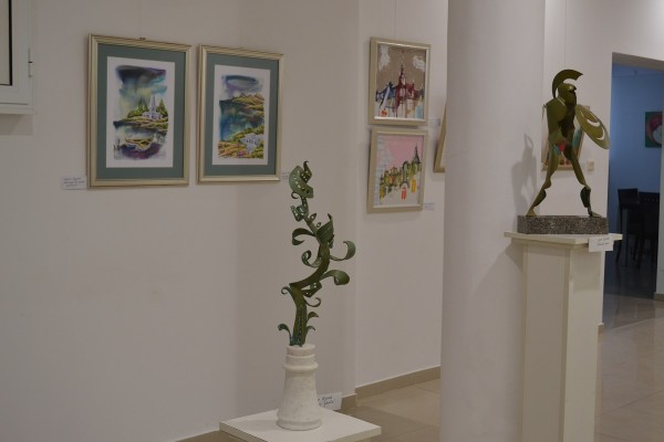 Изложба от душа и сърце на Ренина Лекова и приятели