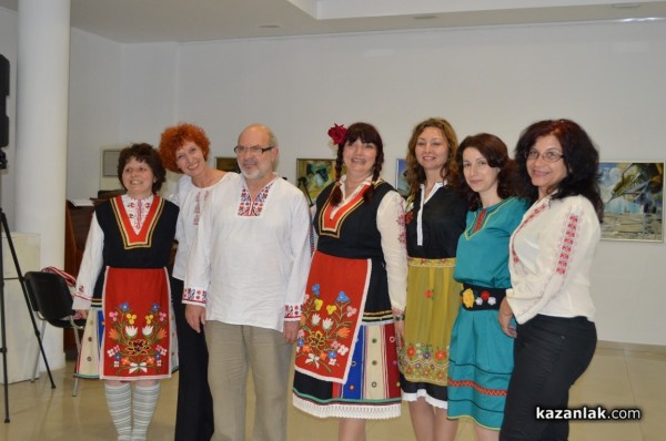 Възстановки на сватбените ритуали в казанлъшкия край трогнаха казанлъчани