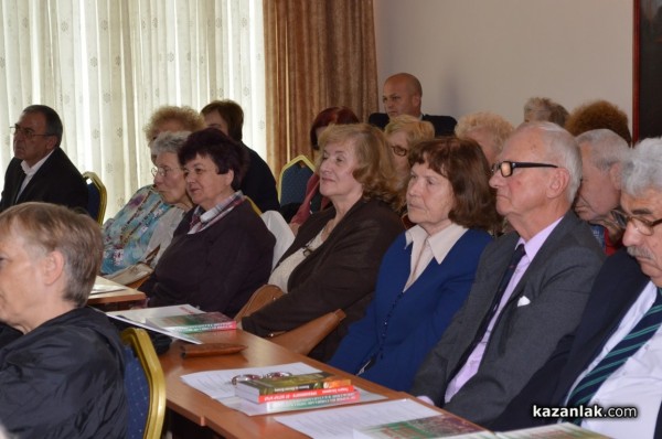 Михаил Миков и Янаки Стоилов гостуват на юбилея на казанлъшката БСП днес