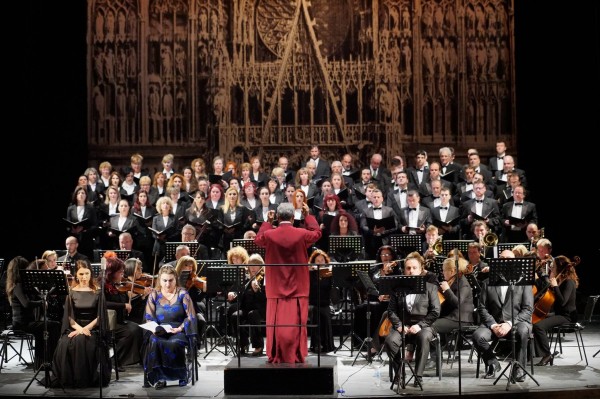 Митрополит Киприан ще дирижира Реквием в родния Казанлък тази събота