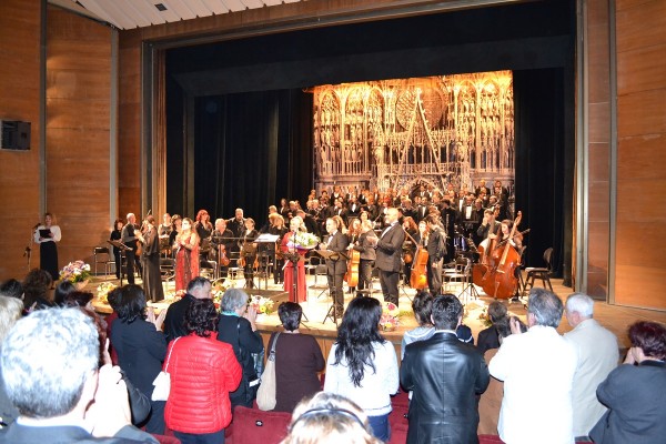 Благословен подарък за казанлъчани и Фестивал на розата 2017