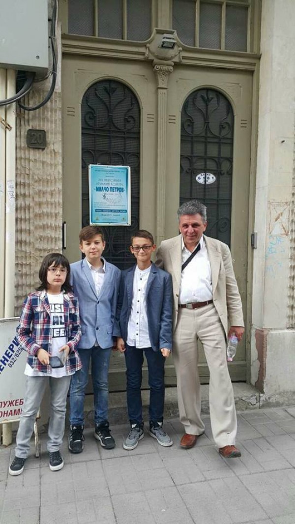 Нови успехи за школите при НЧ,,Възродена Искра -2000’’